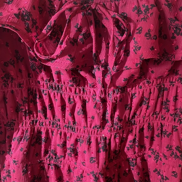 Floral Spring Dress with Ruffle Sleeves and Tie Detail - Picture 4 of 4